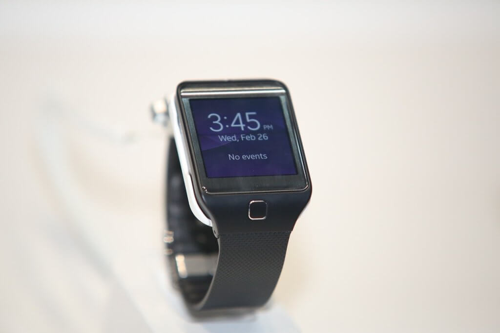 employee wellness gifts, smartwatch